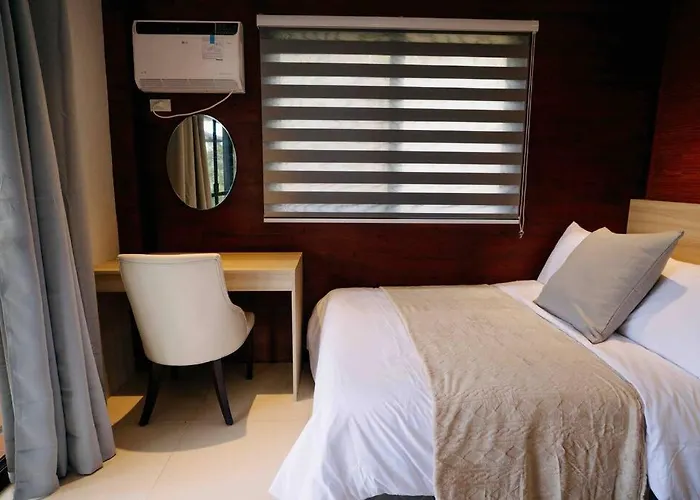 Grey Rock Mountain W/ Private Pool & Jacuzzi Balamban