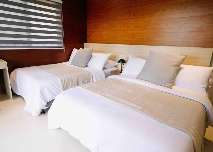 Villa Grey Rock Mountain W/ Private Pool & Jacuzzi Balamban