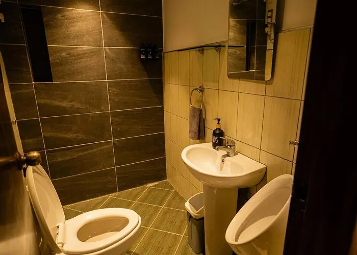 Villa Grey Rock Mountain W/ Private Pool & Jacuzzi Balamban