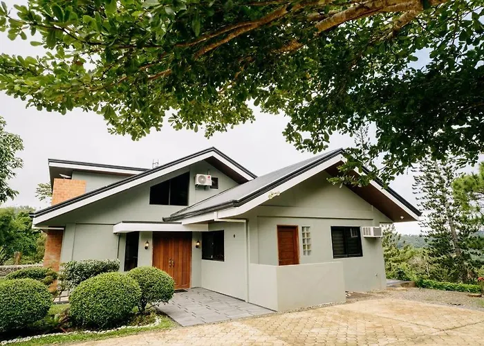 Grey Rock Mountain W/ Private Pool & Jacuzzi Villa Balamban